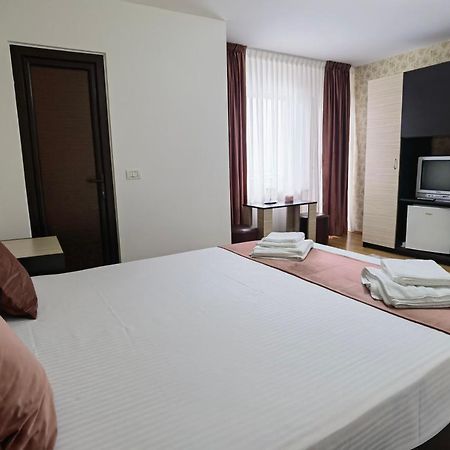 Pensiunea Royal Borşa エクステリア 写真