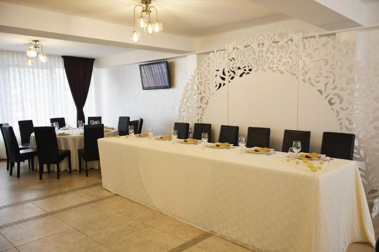 Pensiunea Royal Borşa エクステリア 写真