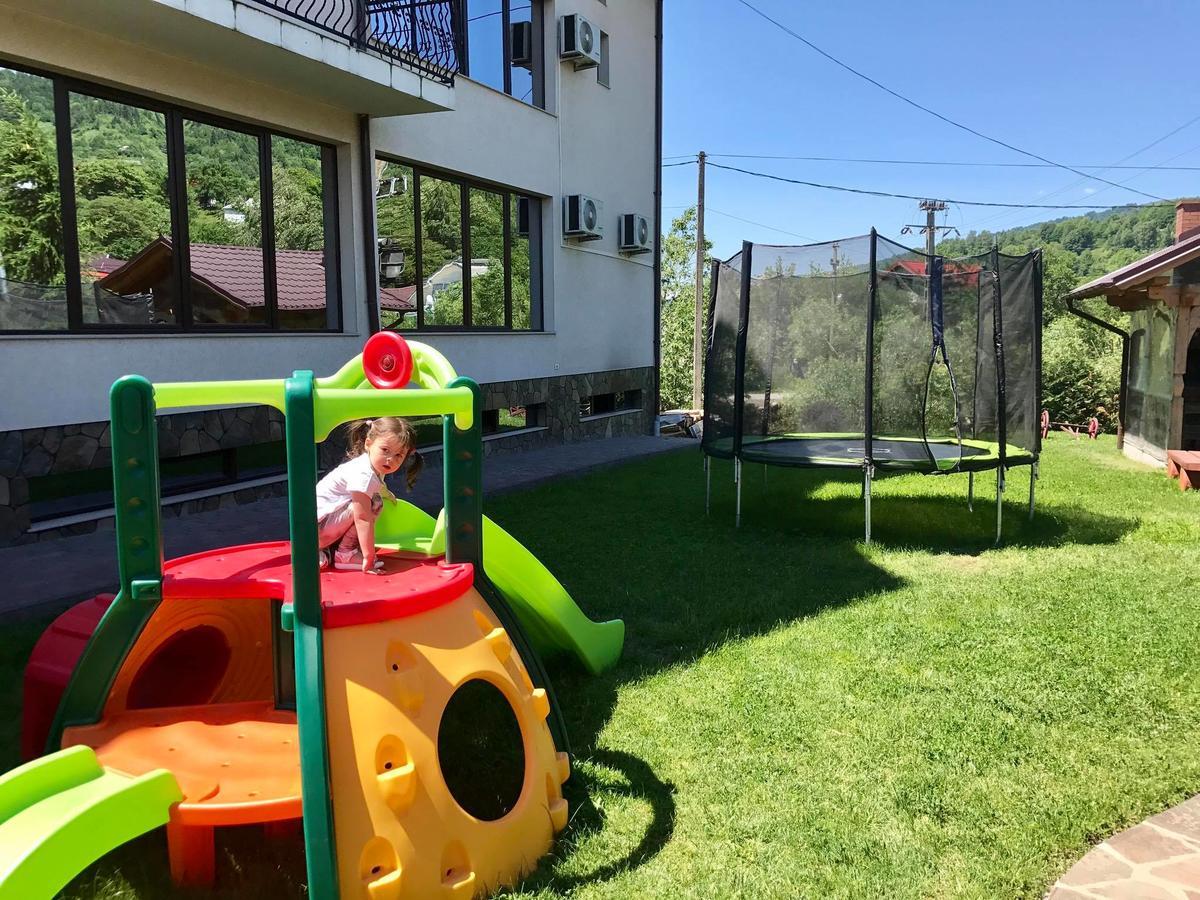 Pensiunea Royal Borşa エクステリア 写真